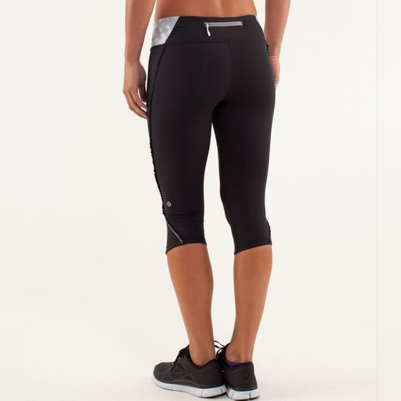 🩴Lululemon Run: Fast And Free Crop in Black / Blazer Fossil - Picture 5 of 16